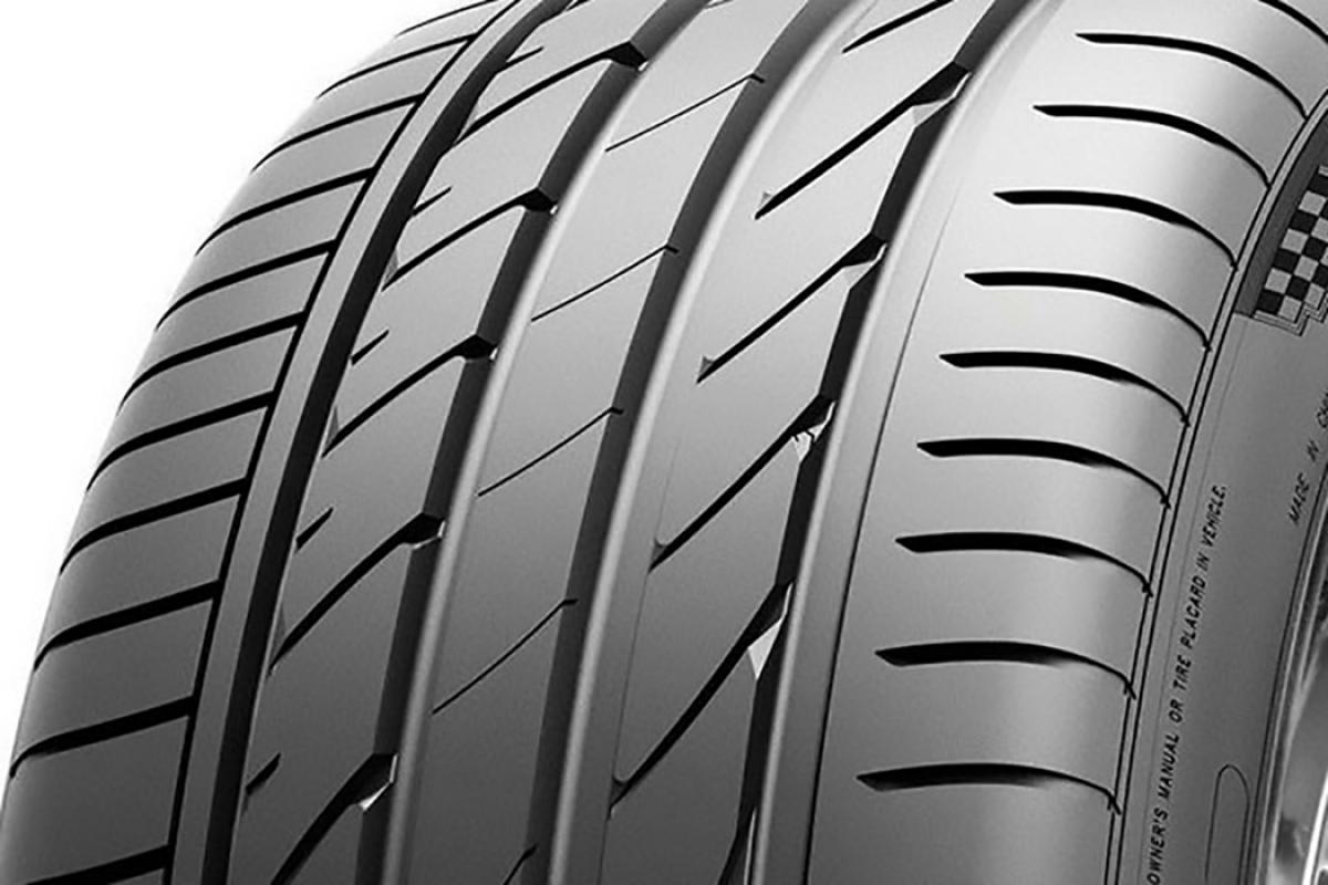 Maxxis VICTRA SPORT-5 235/65 R17 108 W