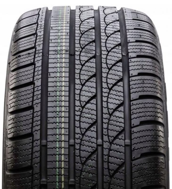 Minerva S220 275/40 R20 106V